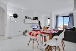 Nhà bếp/bếp nhỏ tại Paradise Luxury Apartment