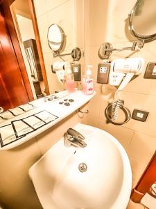 Koupelna v ubytování Diyafa Al Mukhtara Hotel