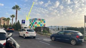 Zdjęcie z galerii obiektu Luxury beach/port apartment w Maladze
