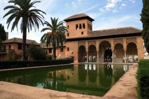 Bazén v ubytovaní Casa Escapada a Granada alebo v jeho blízkosti