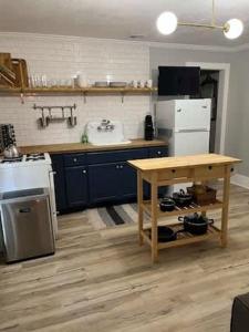 Dapur atau dapur kecil di Clinton Townhouse