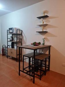 Kuchyň nebo kuchyňský kout v ubytování Cebu One Oasis Fully Furnished Studio with balcony