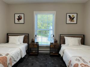 Hidden Oasis, Duplex A. Close to almost everything客房内的一张或多张床位