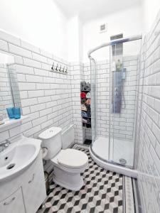 Ванная комната в Rumbach Terrace Apartment