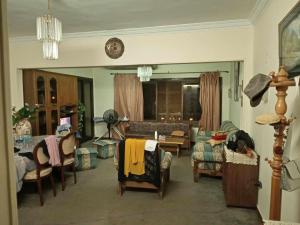 Gallery image of one master bedroom in a shared apartment in Cairo