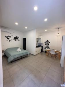 Una cocina o kitchenette en Luxury Apartments