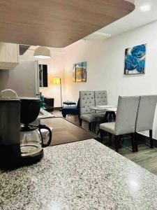 Χώρος καθιστικού στο Great Apartment with Private Terrace near Centro Cívico