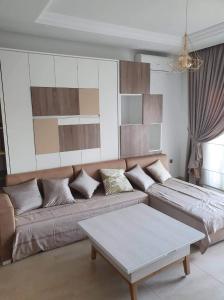 Postel nebo postele na pokoji v ubytování Super appartement avec 5 piscines en résidence + 37 fotografií