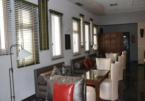Χώρος καθιστικού στο Ubay Hotel