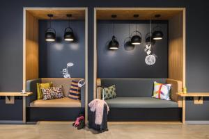 Area soggiorno di Moxy Dresden Neustadt