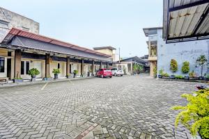 Gallery image of OYO Life 92190 Arya Guest House in Tulungagung