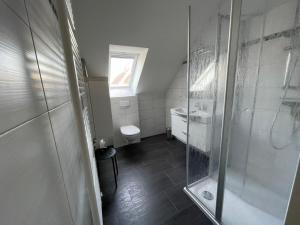 Et badeværelse på Haus Louise + 13 billeder