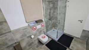 Ein Badezimmer in der Unterkunft Handwerkerwohnung-Monteurunterkunft