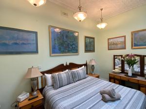 Ліжко або ліжка в номері The Brookton