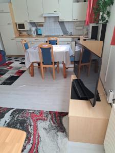 Kuchyňa alebo kuchynka v ubytovaní Haus Trojer