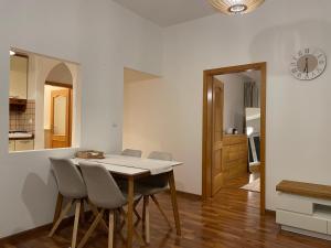 Fotografia z galérie ubytovania Castle View Apartment with free parking v Bratislave
