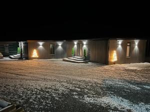 Loudoun Mains Luxury Lodges semasa musim sejuk +32 gambar