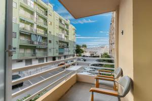 Un balcón o terraza de Precioso estudio en la playa cerca de Valencia