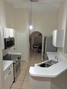 Η κουζίνα ή μικρή κουζίνα στο Modern Cozy 5 Beds Private Getaway!