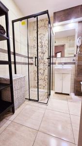 Kuchyňa alebo kuchynka v ubytovaní Apartament Młynarska