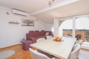 Posedenie v ubytovaní Apartman Lara