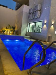 Kolam renang di atau dekat dengan Odeh Residence
