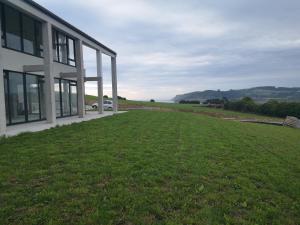 Afbeelding uit fotogalerij van Langre Wayve House in Langre