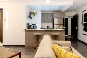 Köök või kööginurk majutusasutuses 1 Bed 1 Bath 1 Parking Boutique Apt In Rio Piedras