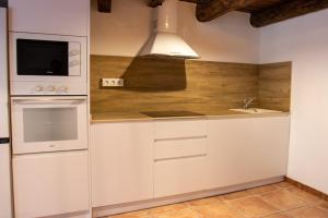 Una cocina o zona de cocina en Casa rural Daudén