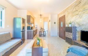 A kitchen or kitchenette at Faeax Guesthouse