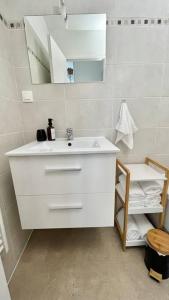 Ένα μπάνιο στο L'Echapée SENSée Duplex 3 chambres Centre 500m Cathédrale +19 φωτογραφίες