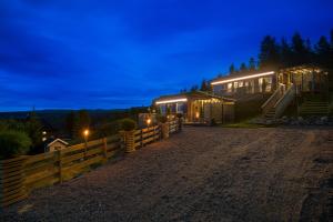 Galeriebild der Unterkunft Hide Hut - Amazing view 50 min from Oslo in Stange