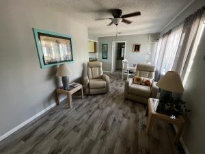 Istumisnurk majutusasutuses Surfside Suites