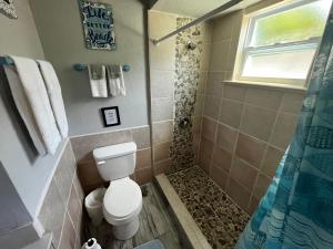 Vannituba majutusasutuses Surfside Suites