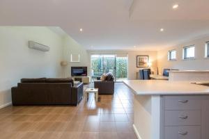 Gallery image of Oceanside - Unit 61 at Cape View Resort, Busselton in Busselton