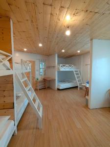 Imagen de la galería de Strawberry Guyabano Farm, 