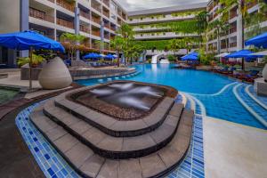 Deevana Plaza Phuket - SHA Extra Plus 내부 또는 인근 수영장