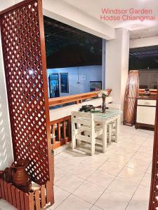 Kuchyň nebo kuchyňský kout v ubytování Windsor Garden House Chiangmai
