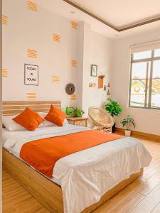 Postel nebo postele na pokoji v ubytování Letters Bà Triệu