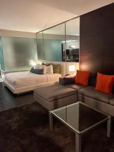 Amazing Luxury Suite 25th floor tesisinde bir oturma alanı