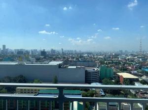 - une vue sur la ville depuis le haut d'un bâtiment dans l'établissement City View 19th floor Fern at Grass Residences, à Manille