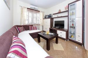 TV a/nebo společenská místnost v ubytování Apartments Melita