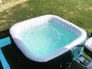 Swimming pool sa o malapit sa casa de las Viñas 1 y 2
