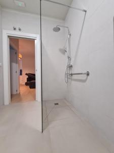 Ένα μπάνιο στο Apartamentos Costa Merón