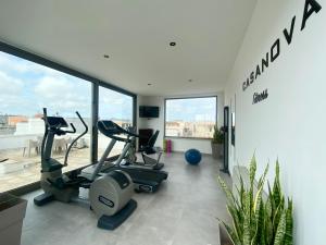 The fitness centre and/or fitness facilities at B&B Casanova