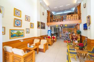 Χώρος καθιστικού στο BÁCH AN LẠC HOTEL