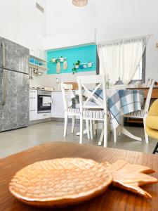 Roberta's Apt Flea Market/Patio/ By the beach