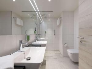 ibis Styles Bad Reichenhall的一间浴室
