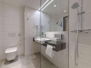 ibis Styles Bad Reichenhall的一间浴室