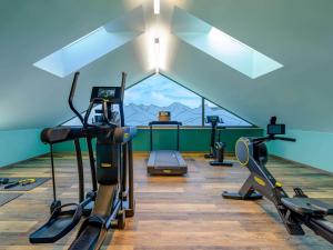 ibis Styles Bad Reichenhall的健身中心和/或健身设施